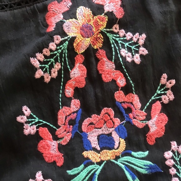 SOLD Umgee Embroidered Bohemian Tunic Dress - Picture 3 of 8